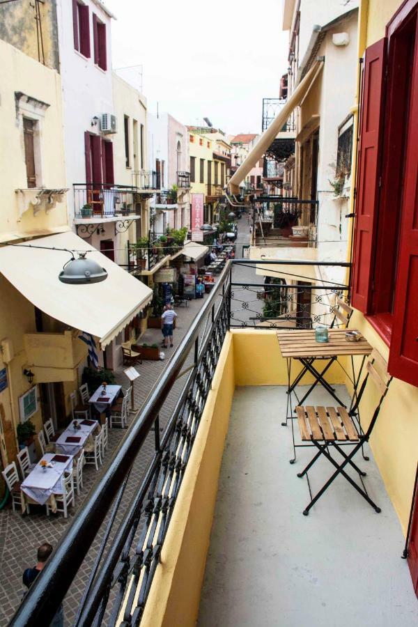 Apartament Door