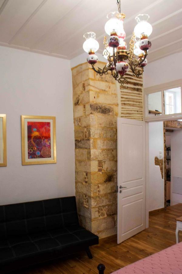 Apartament Door